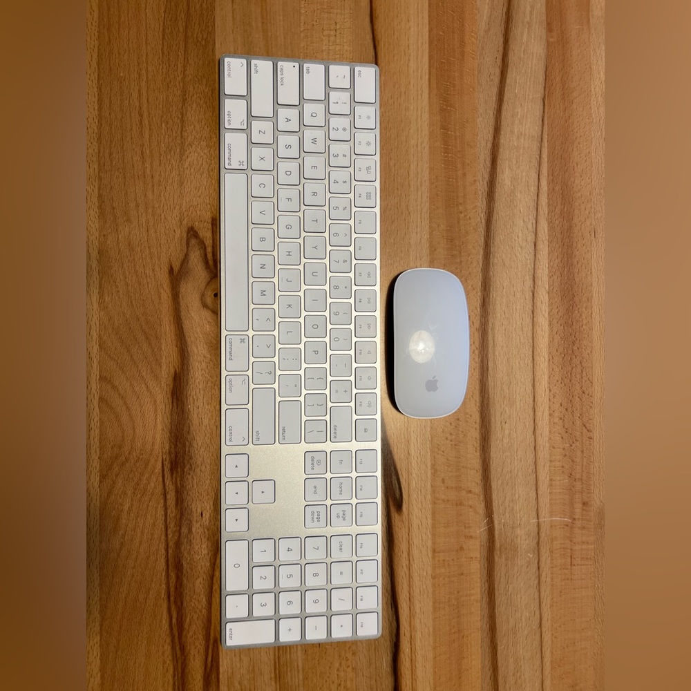 Apple Magic Keyboard (Mouse NOT Included) - Picture 3 of 4